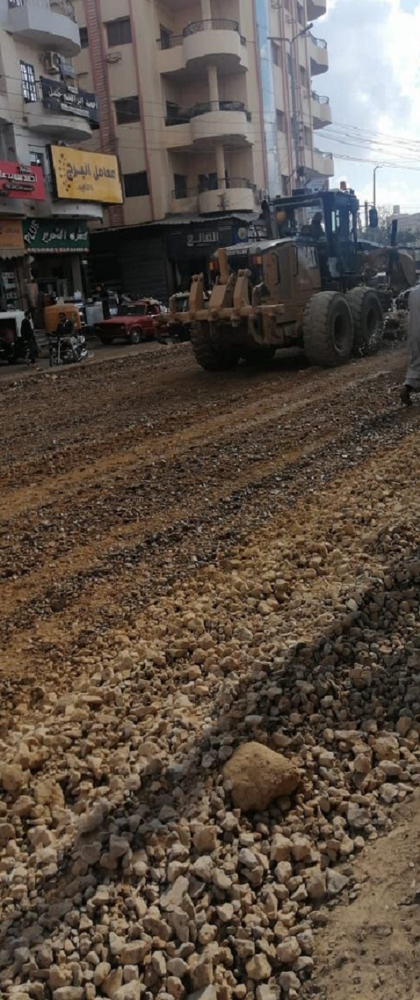 أعمال الرصف الجارية 01