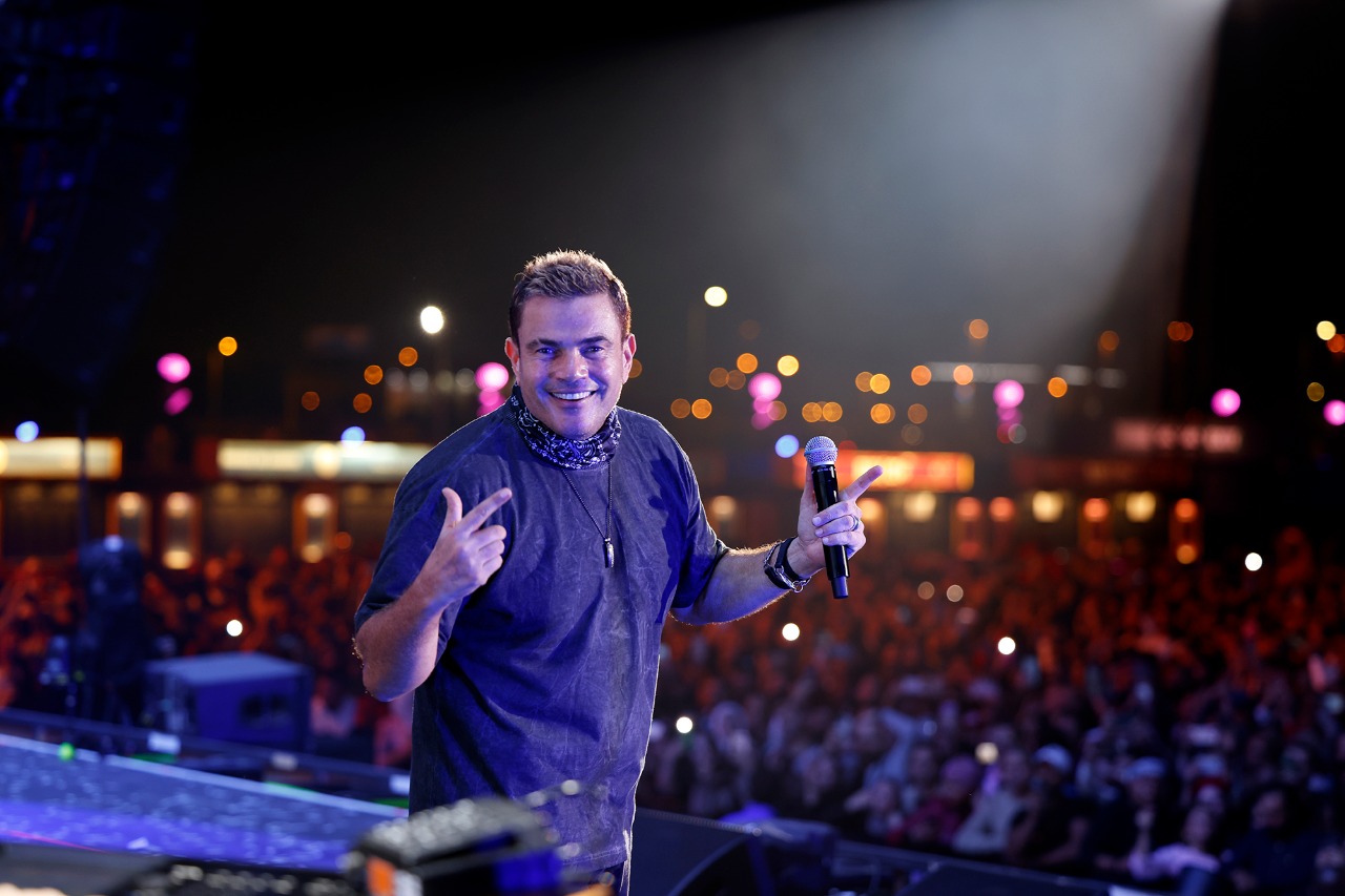 حفل عمرو دياب في مهرجان ميدل بيست بـ قطر (8)