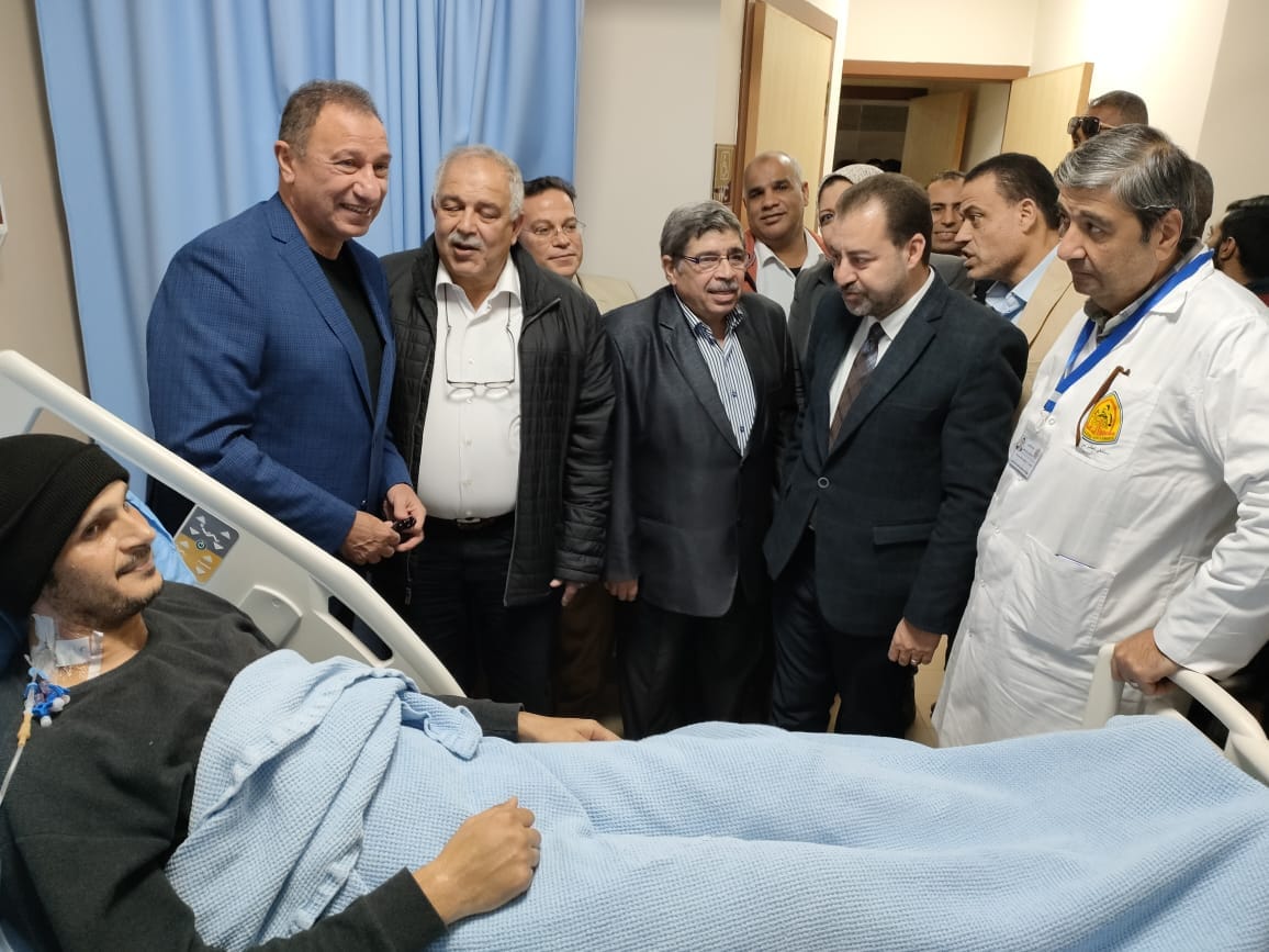 زيارة رئيس النادي الأهلي لمستشفى العاشر من رمضان الجامعي 