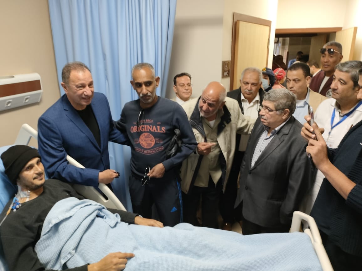 زيارة رئيس النادي الأهلي لمستشفى العاشر من رمضان الجامعي