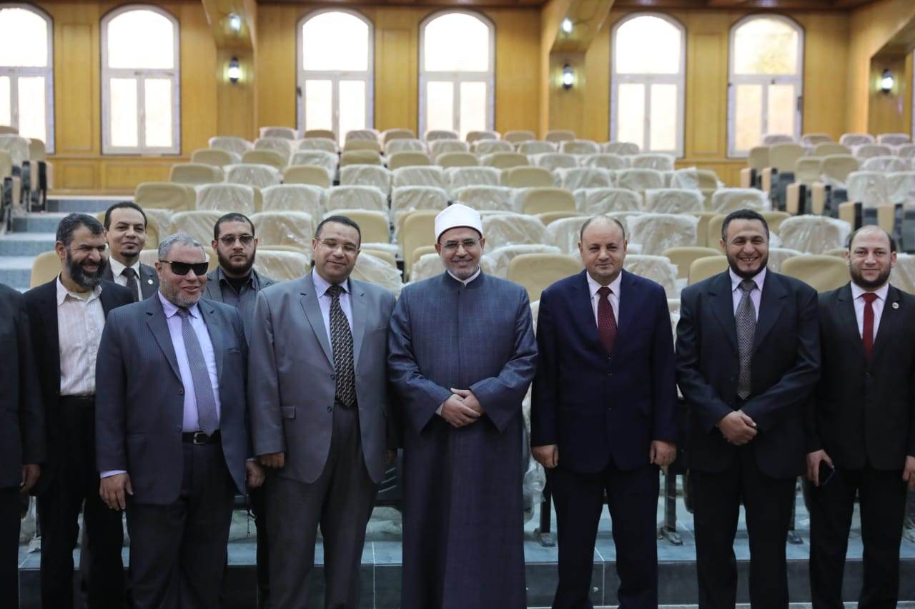 رئيس جامعة الأزهر يتفقد كلية أصول الدين والدعوة بالزقازيق