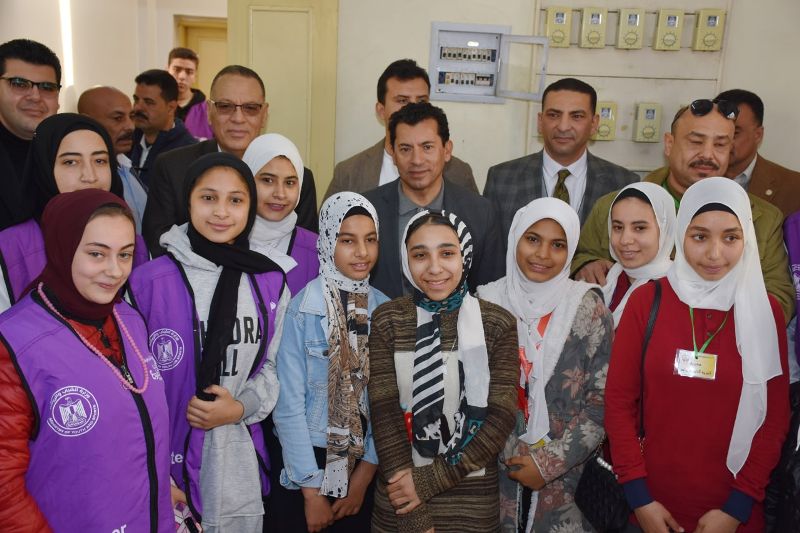 زيارة وزير الشباب والرياضة للشرقية 06