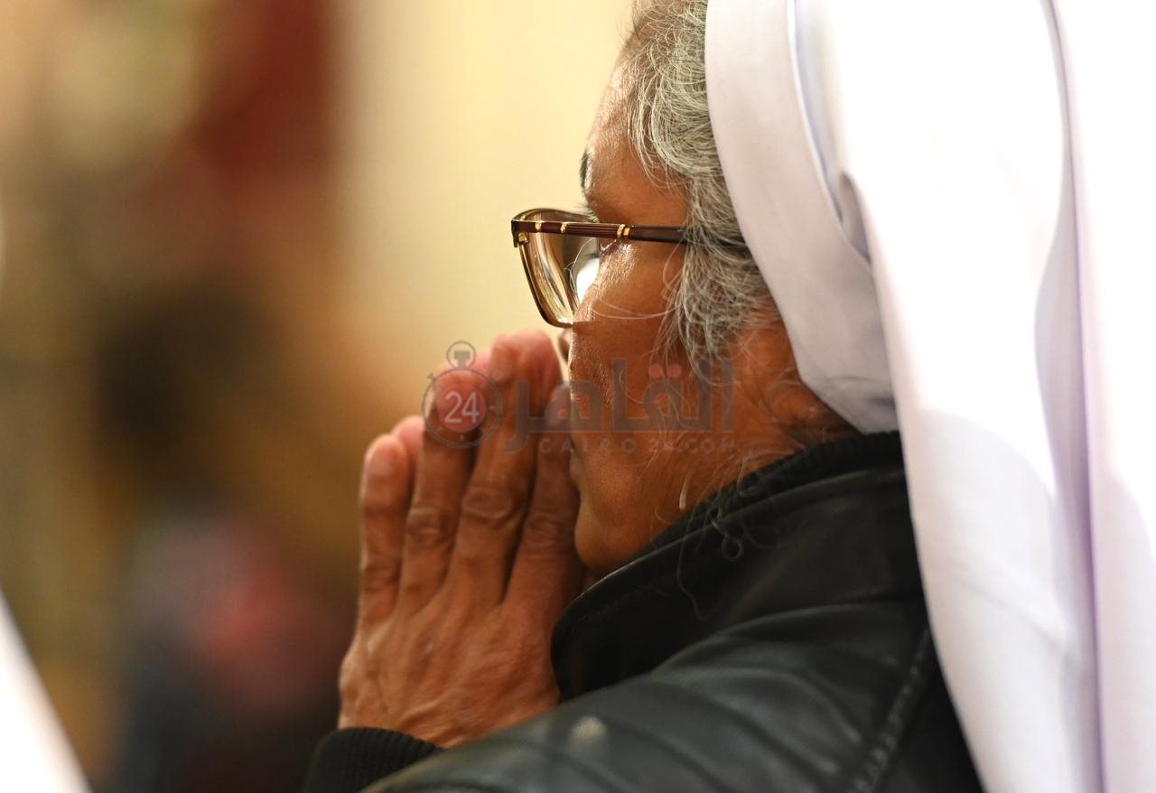 قداس عيد الميلاد المجيد بكاتدرائية السيدة العذراء للأقباط الكاثوليك (4)