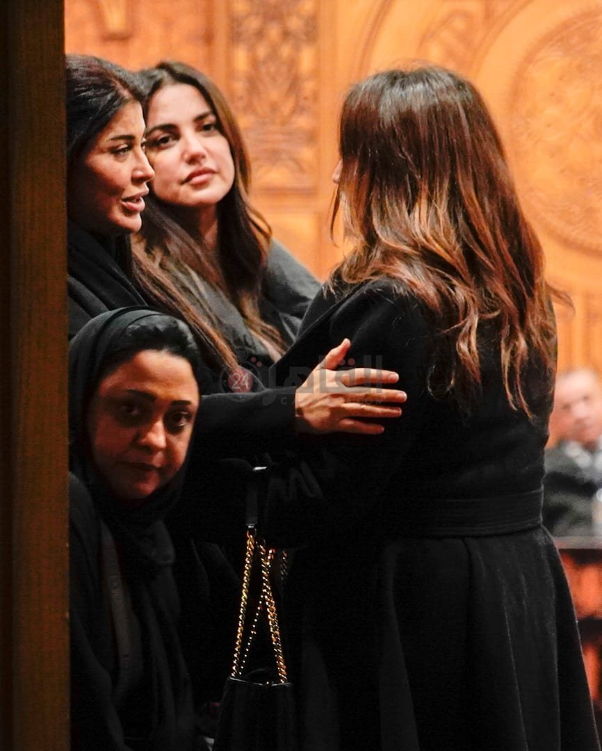 عزاء والد جومانا مراد (2)