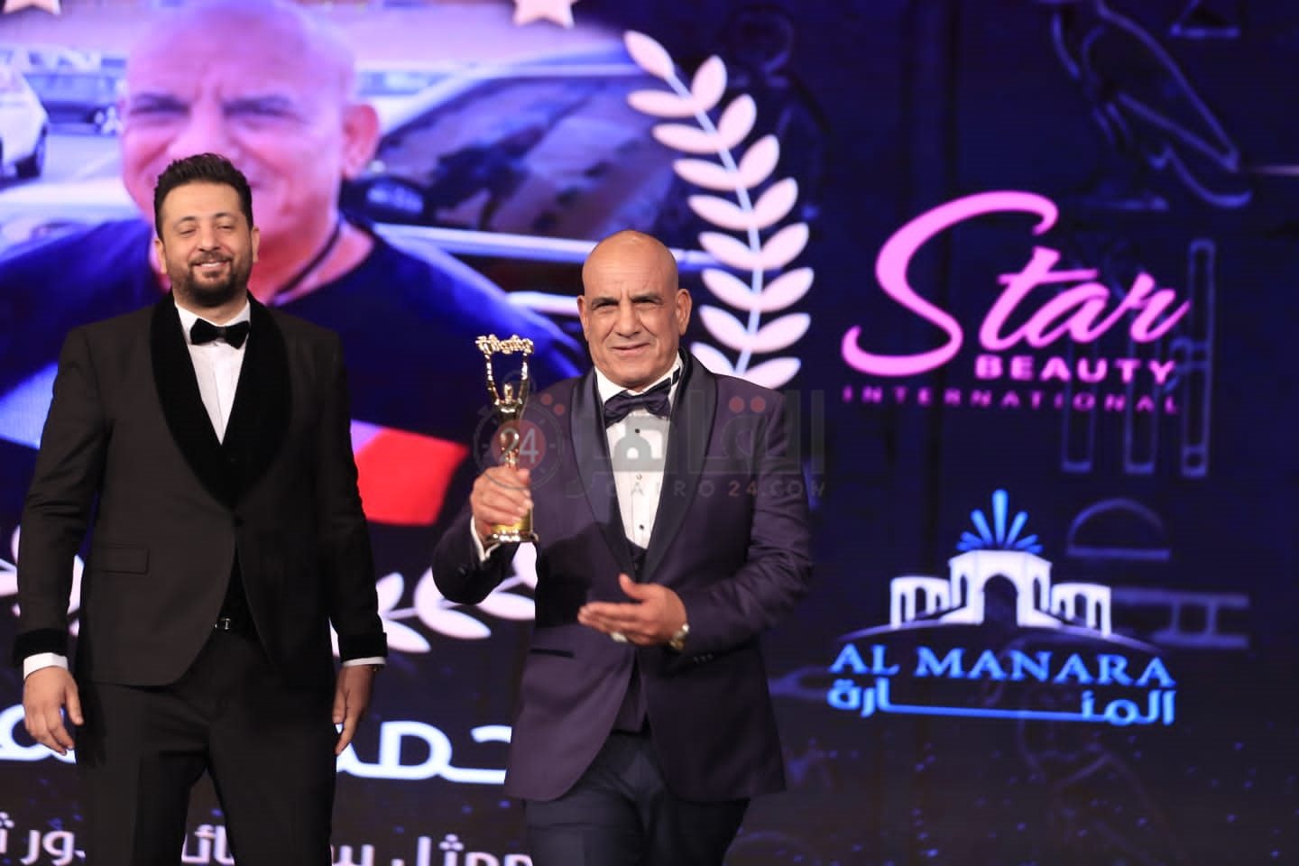 تكريم نجوم الفن في حفل توزيع جوائز وشوشة للأفضل 2022 (17)