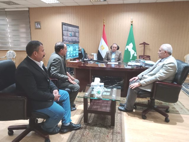 محافظ الشرقية ورؤساء المدن الجُدد