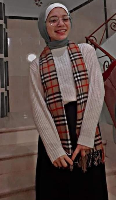 الطالبة المتغيبة