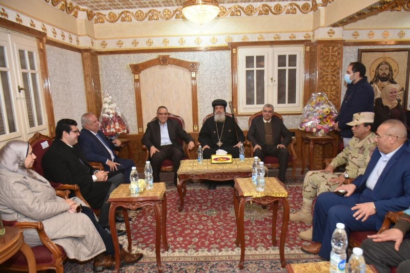 زيارة محافظ الشرقية لمطرانية فاقوس 01