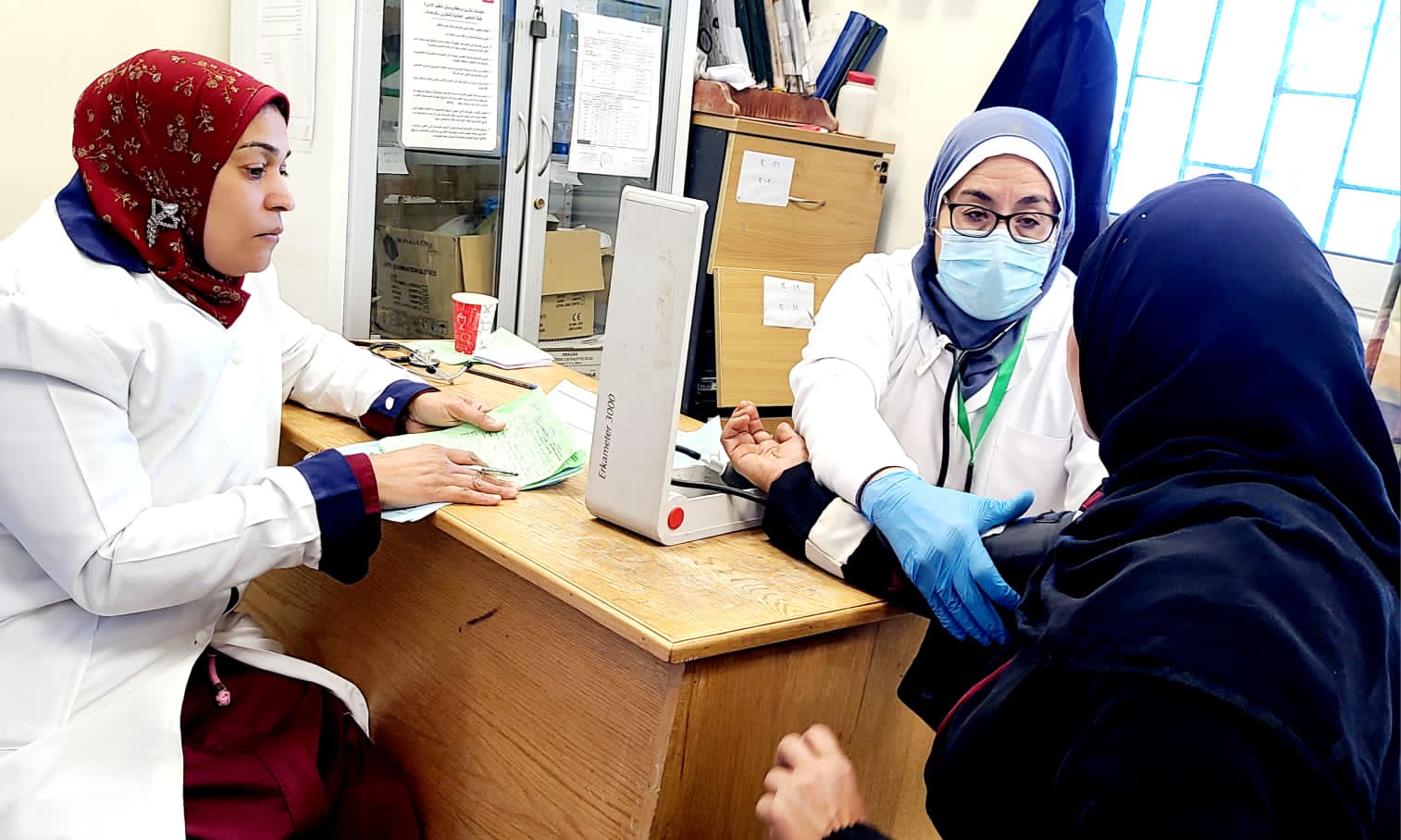  قافلة الأزهر في سوهاج تضمد جراح المرضى