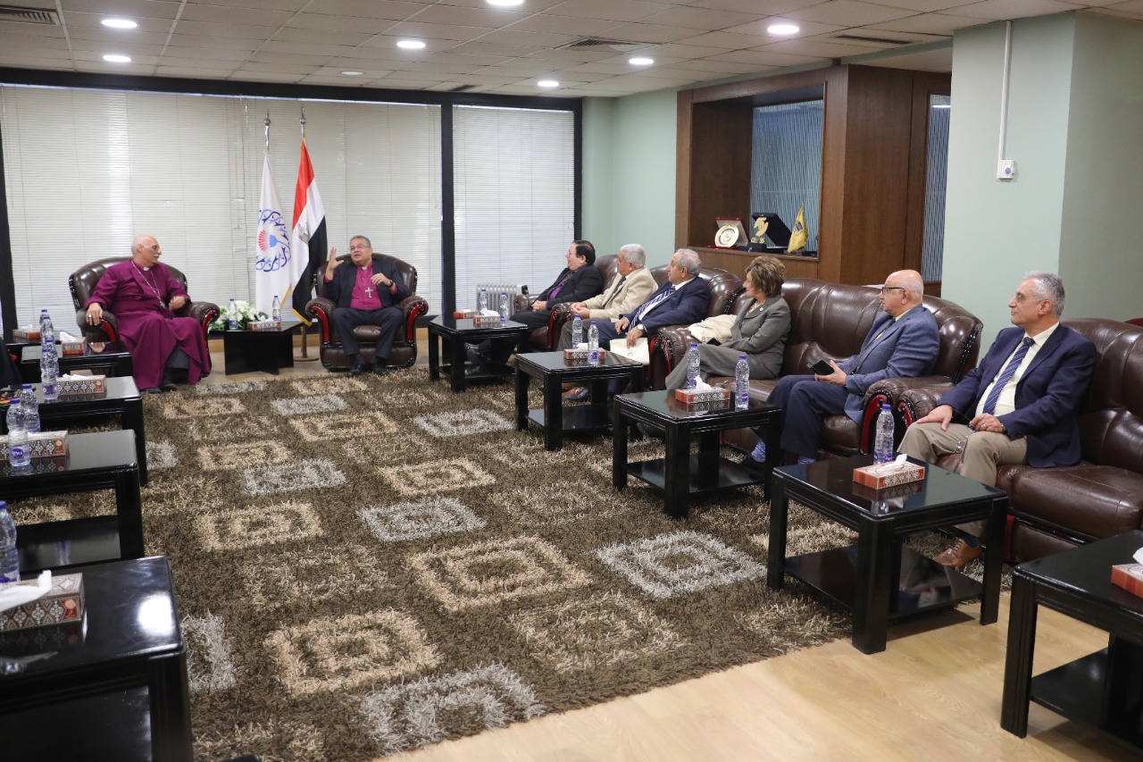 وفد من قيادات الكنيسة الأسقفية