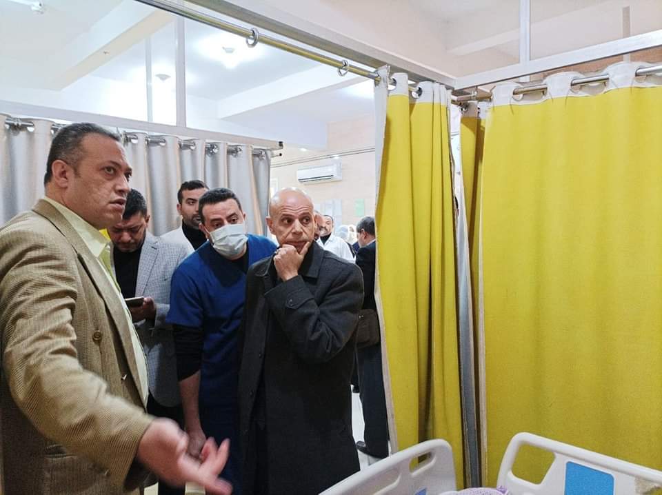 زيارة وكيل وزارة الصحة بالشرقية لمستشفيات ههيا 02