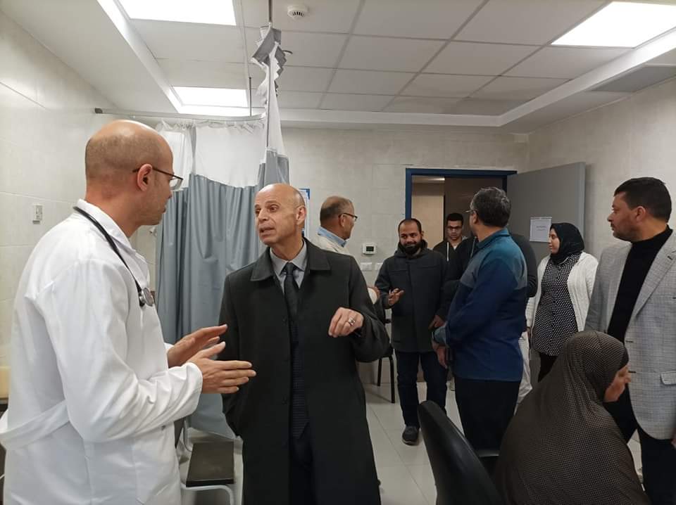 زيارة وكيل وزارة الصحة بالشرقية لمستشفيات ههيا 03