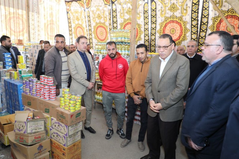 محافظ الشرقية في معرض أهلا رمضان بمشتول السوق 04