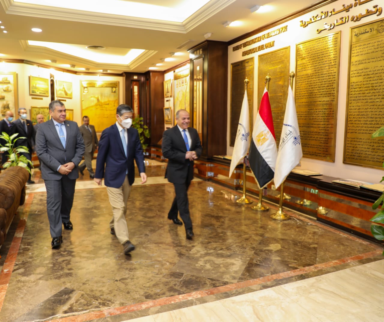وفد صينى يزور ميناء الإسكندرية 
