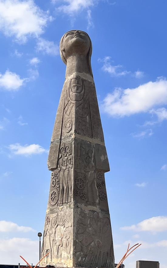 تمثال العاشر من رمضان من الوجهة الثانية