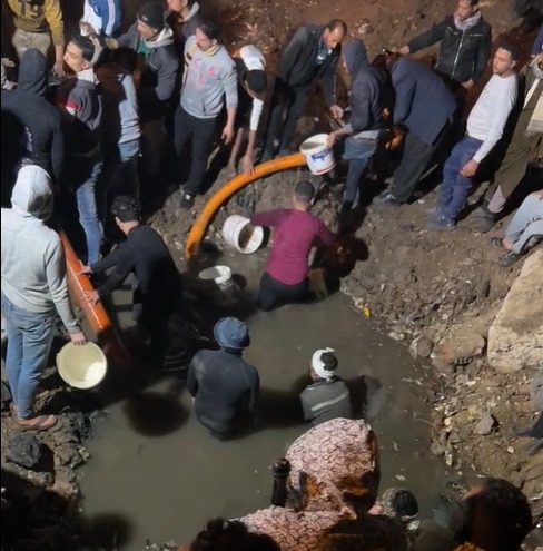 محاولات انتشال الطفل عماد4