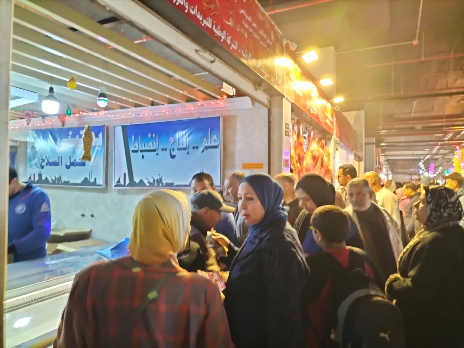 إقبال على معارض أهلا رمضان بالإسكندرية 