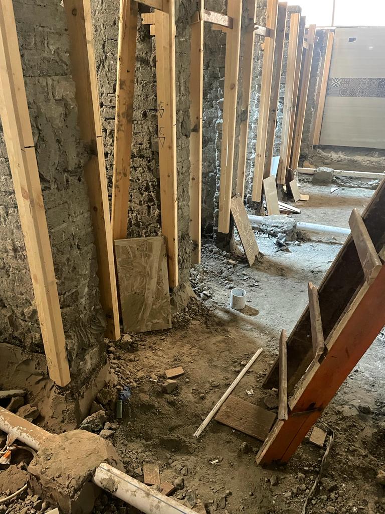 جانب من اثار الحريق