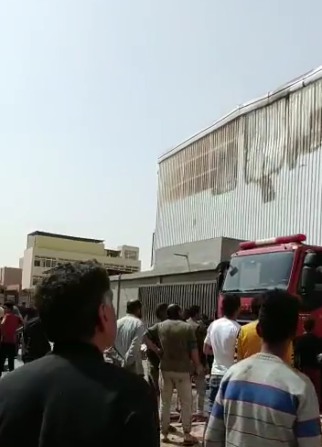 حريق مصنع العاشر 3