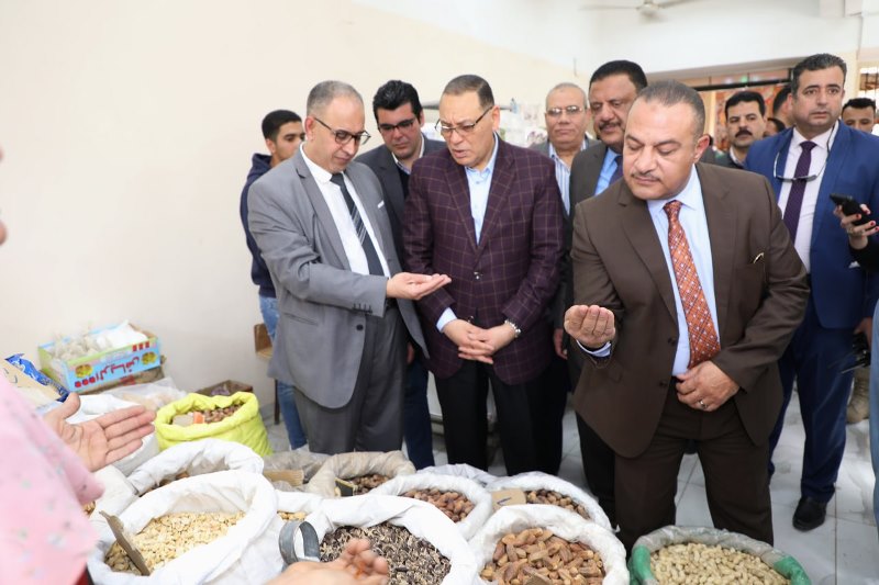 محافظ الشرقية يفتتح معرض السلع الاستهلاكية 02