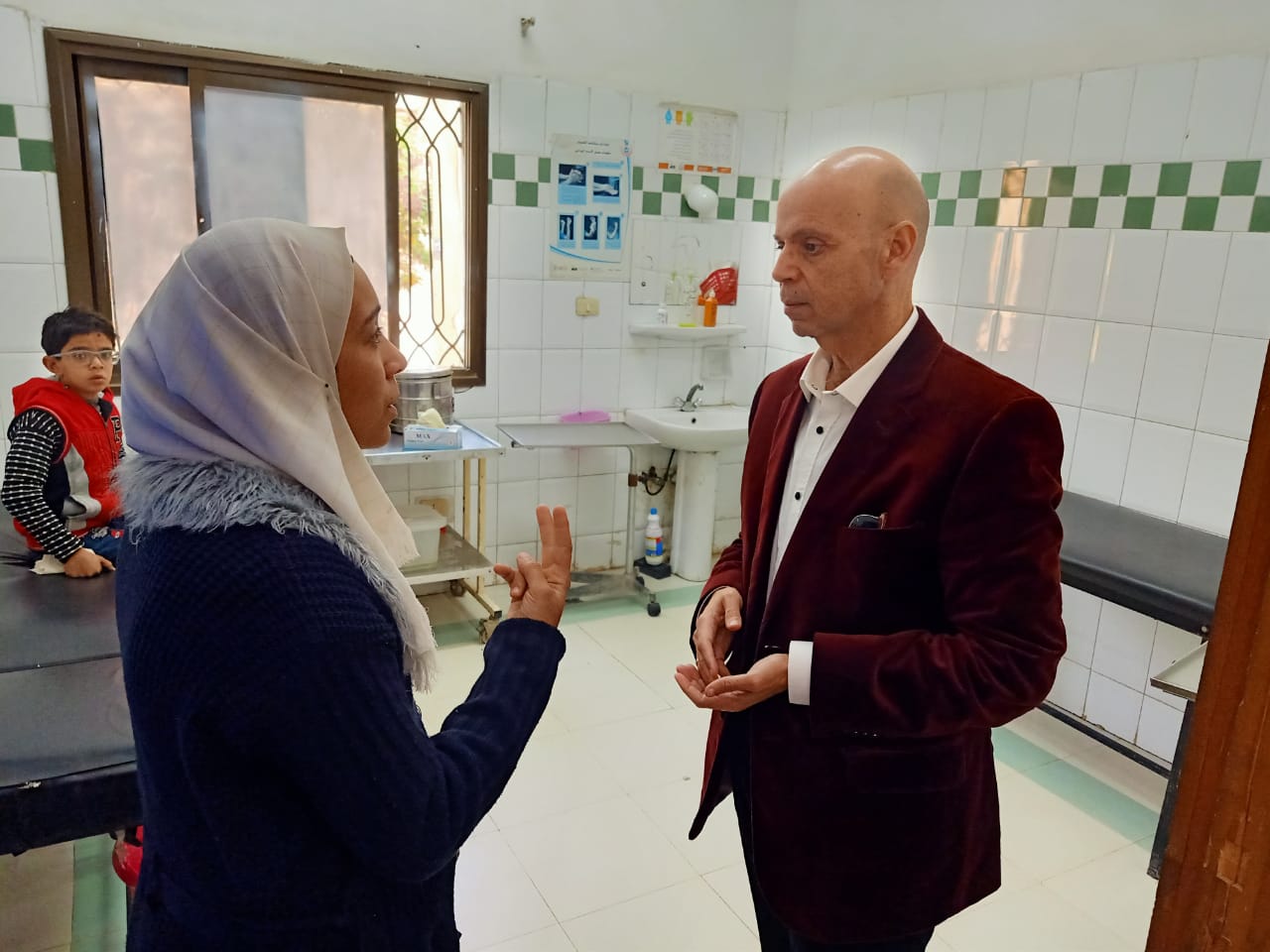 جولة وكيل الوزارة في المستشفى 