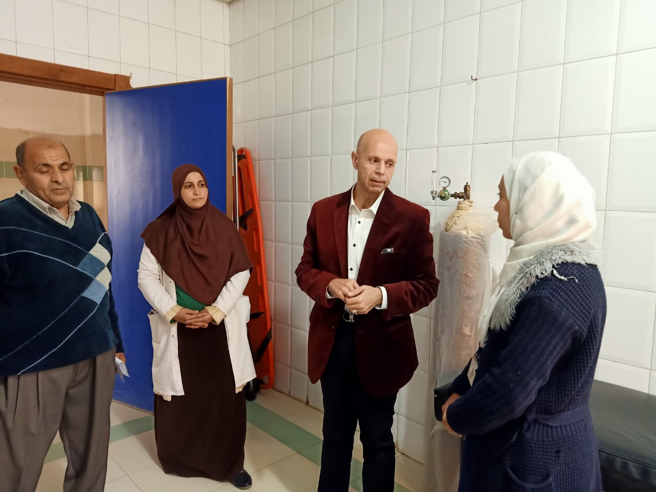 جولة وكيل الوزارة في المستشفى 
