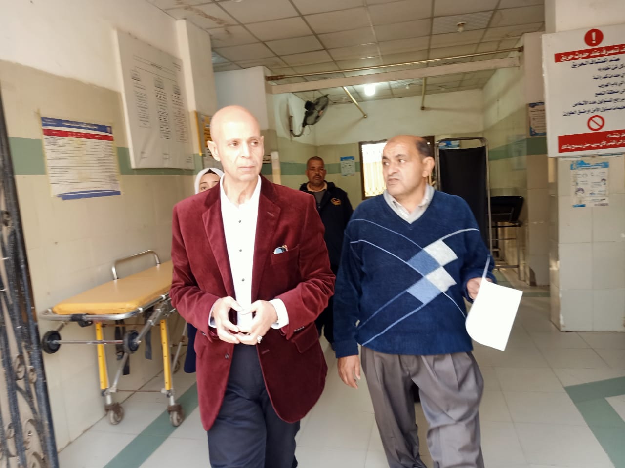 جولة وكيل الوزارة في المستشفى 
