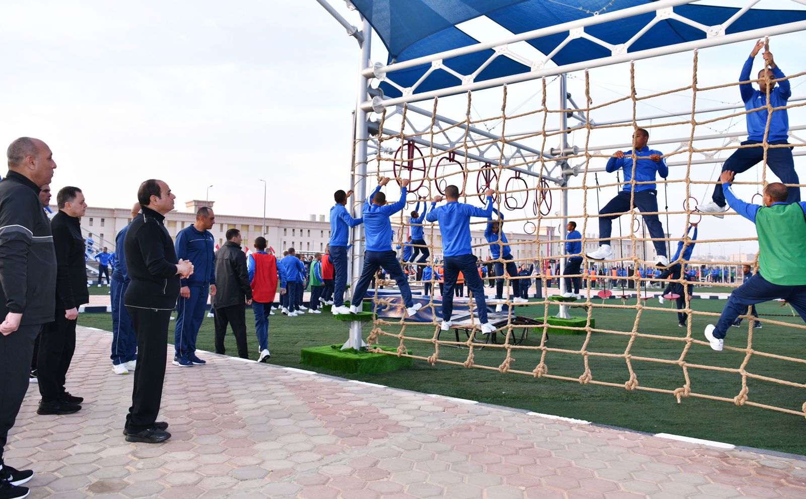 الرئيس السيسي في جولة تفقدية لأكاديمية الشرطة فجرًا (1)