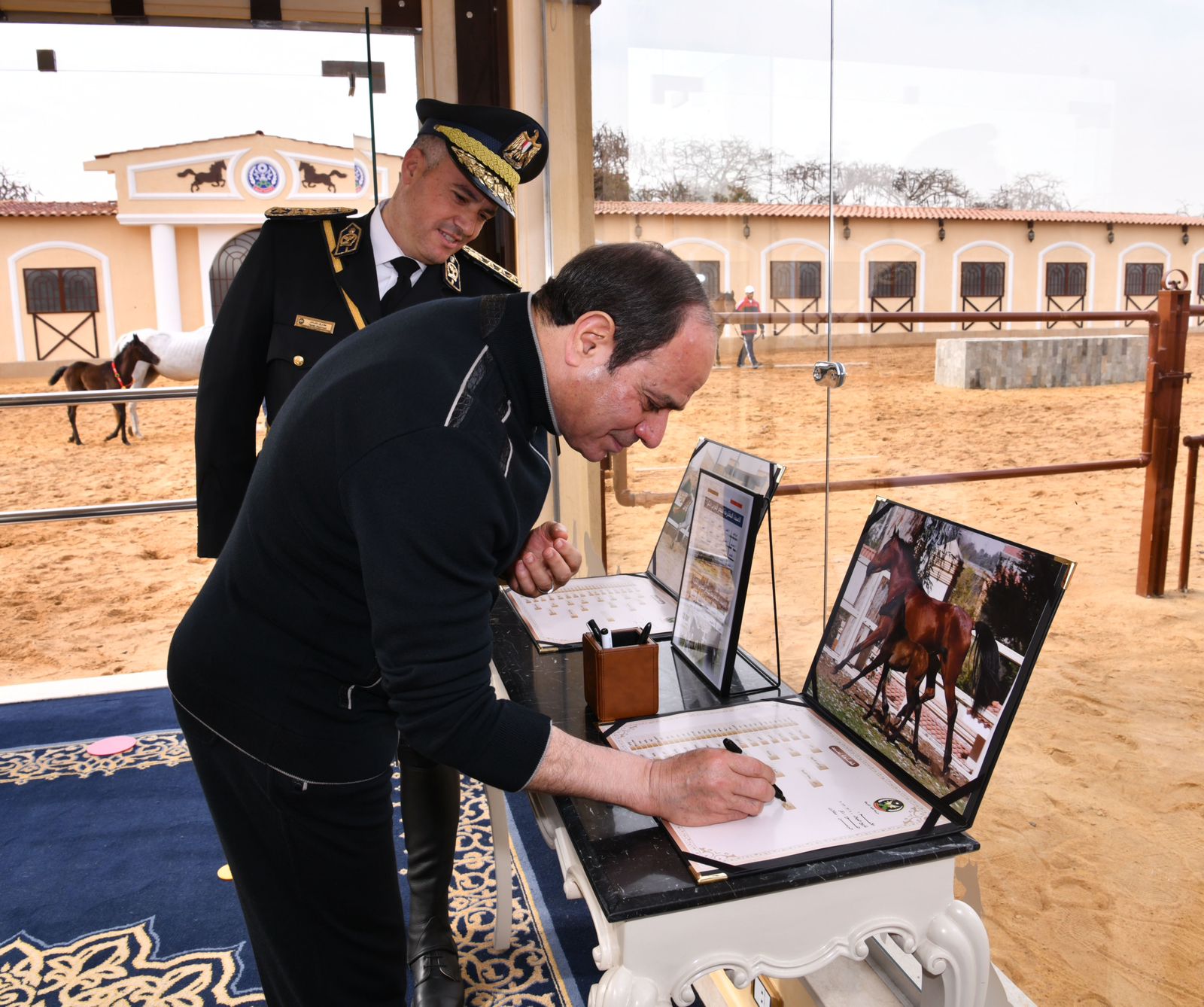 الرئيس السيسي في جولة تفقدية لأكاديمية الشرطة فجرًا (17)