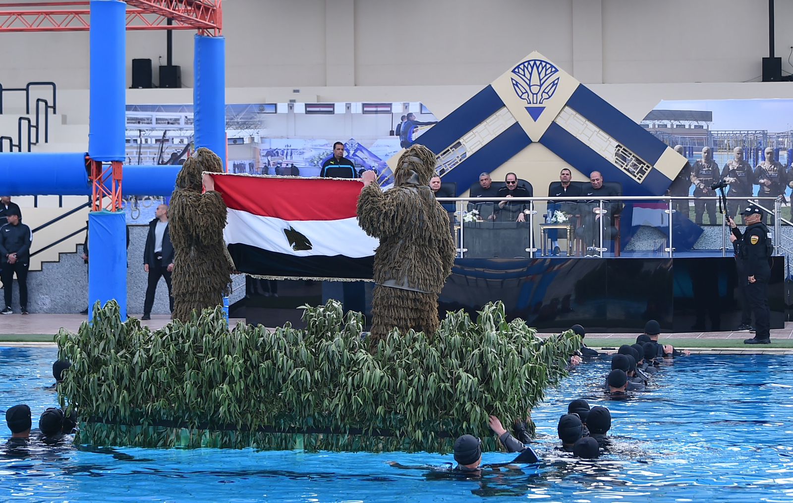 الرئيس السيسي في جولة تفقدية لأكاديمية الشرطة فجرًا (18)