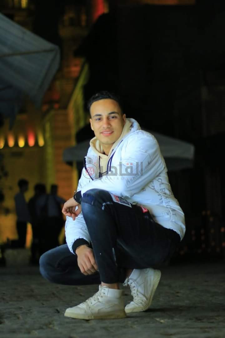 الشاب أحمد وائل المجني عليه في جريمة السلام