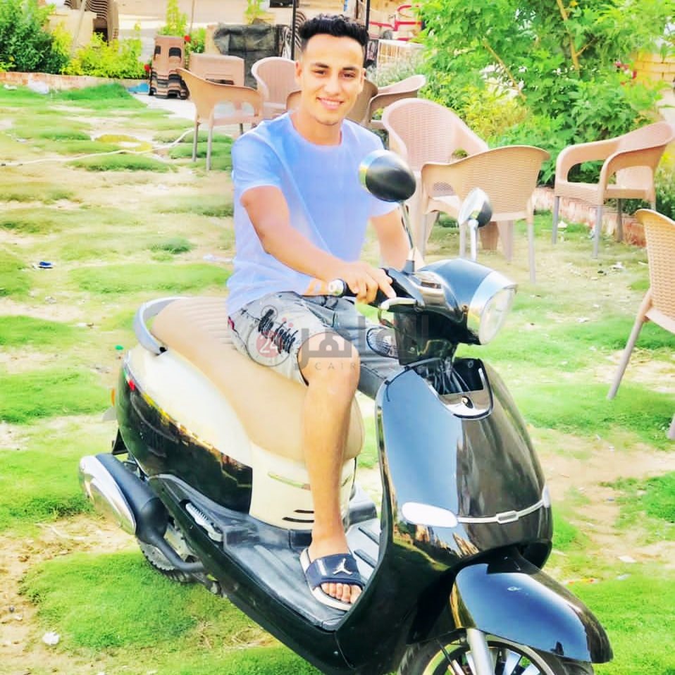 الشاب أحمد وائل المجني عليه في جريمة السلام