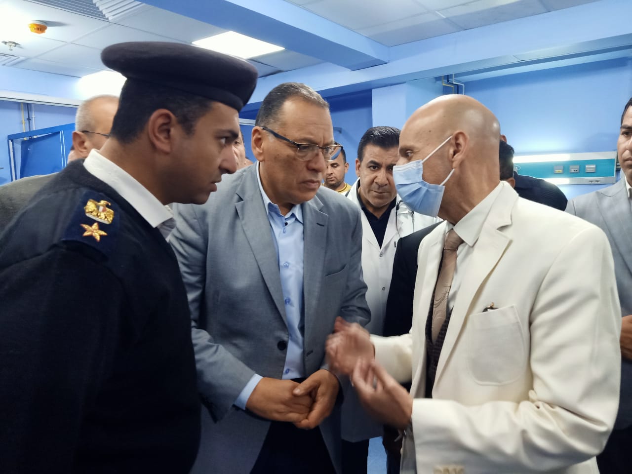 محافظ الشرقية يتابع حالة المصابين 03