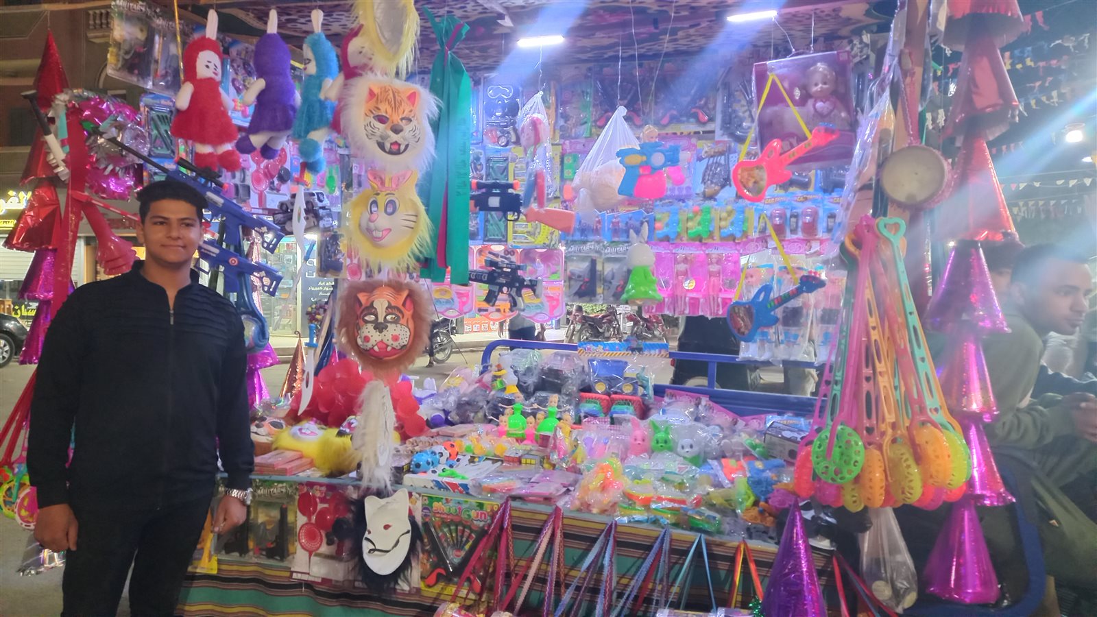 زياد بائع طرابيش بأسيوط- تصوير إيمان سمير