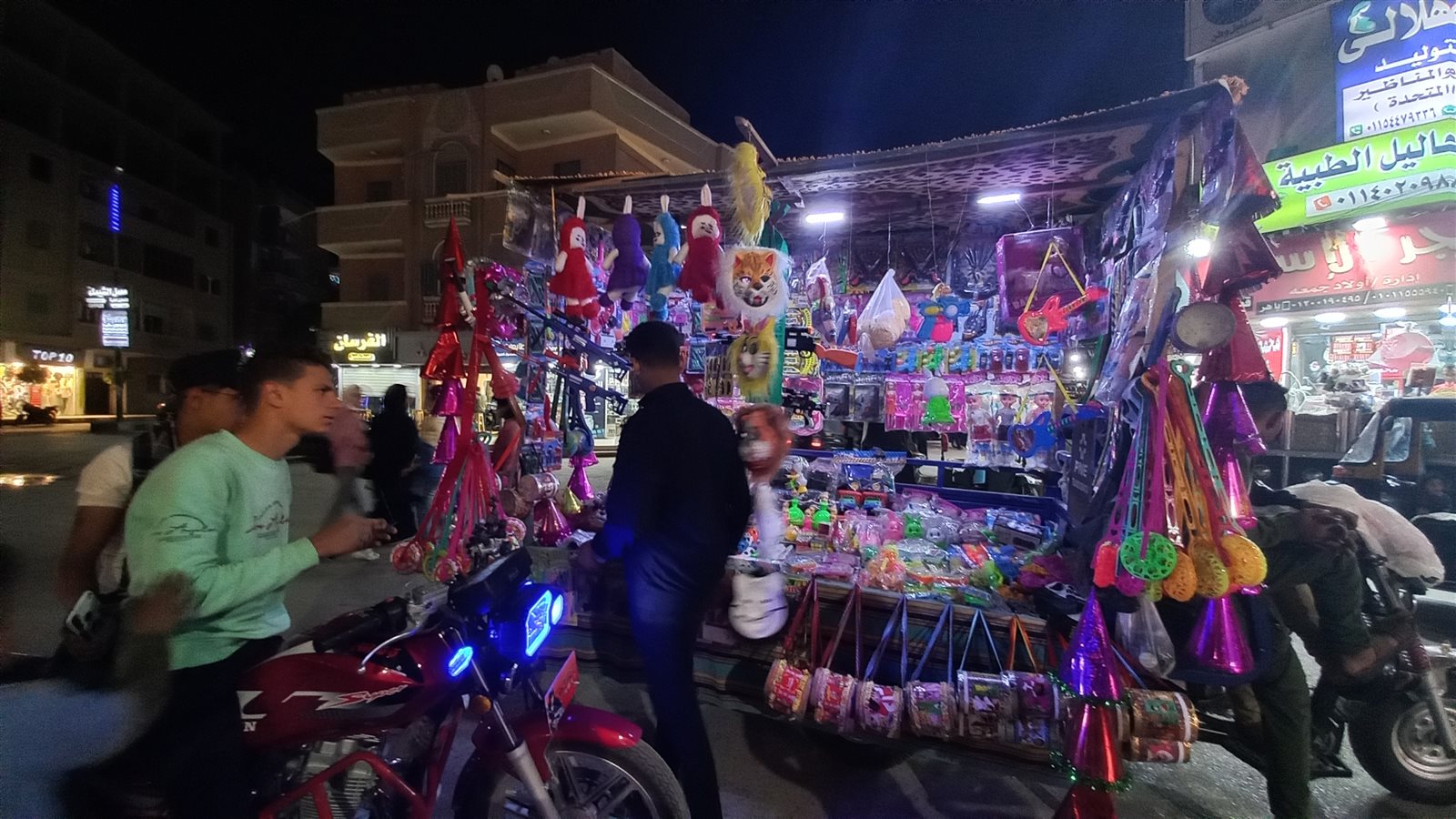 زياد بائع طرابيش بأسيوط- تصوير إيمان سمير