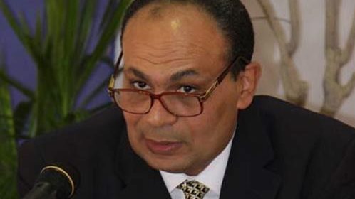 أ.د عصام السعيد أستاذ الآثار بجامعتي الأسكندرية والسلطان قابوس، ودبلوماسي سابق