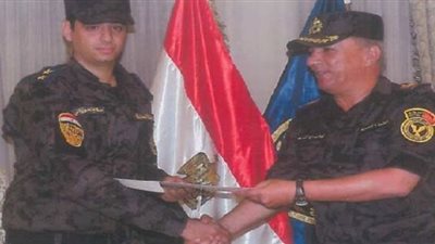 تكريم ملازم أول بالأمن المركزي رفض رشوة 200 ألف جنيه