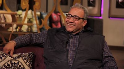 بيومي فؤاد: “عاوز حسن شحاته يرجع يدرب المنتخب تاني”