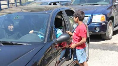 متسول لـ”مساء dmc”: أنا بفطر وبتغدى وبتعشى كل يوم من كنتاكي”