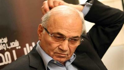 بلاغ للنائب العام يطالب بالقبض على “شفيق” فور وصوله الأراضي المصرية