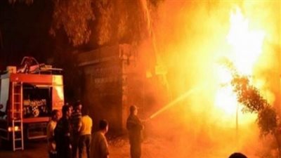 الحماية المدنية تحاول السيطرة على حريق مصنع كابلات باب الشعرية (فيديو)