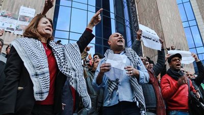 وصول “السويفى” و”عبد العزيز” لـ”طرة” لتنفيذ حبسهما فى قضية الانتماء للإخوان