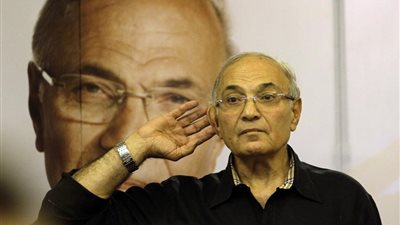 “رويترز”: القبض على 3 من مؤيدى الفريق أحمد شفيق