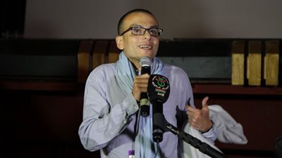 المخرج أمير رمسيس يرد على بيان “جبهة محمد فاضل” بطريقة ساخرة