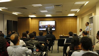 أبطال العرض المسرحي “سلّم نفسك” يبدأون الدراسة في الأكاديمية الوطنية لتأهيل الشباب (صور)