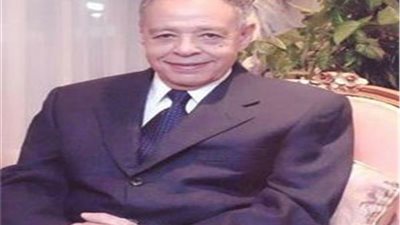 مطلوباً على ذمة قضية.. نقل الكاتب إبراهيم سعدة للمستشفى فور وصوله مطار القاهرة