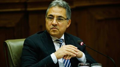 أحمد السجينى يعلن استقالته من حزب الوفد