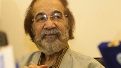 اعتزال الفنان محمود ياسين بسبب “ظروف صحية”