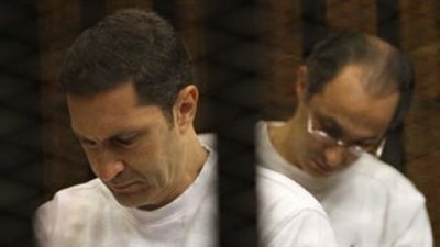 إخلاء سبيل علاء وجمال مبارك بقضية التلاعب في البورصة