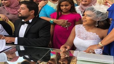 خلافات أسرية تلغى إقامة حفل زفاف الفنانة ناهد السباعى اليوم